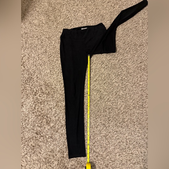 Wonderly Black Faux Suede Leggings - Picture 5 of 8